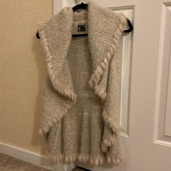 Love Token Rabbit Fur Vest - Picture 1 of 3